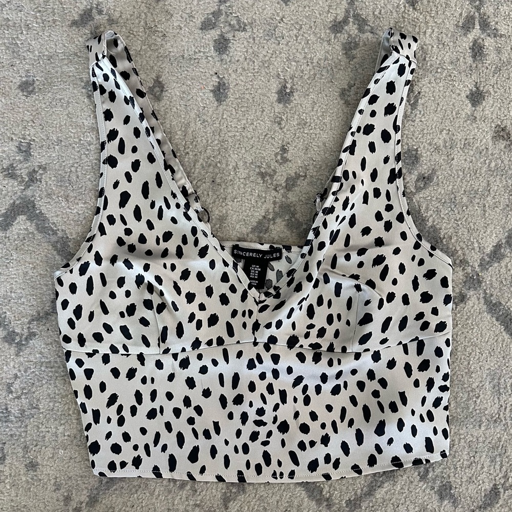 Sincerly Jules Animal Print Black & Grey Crop Top in Medium